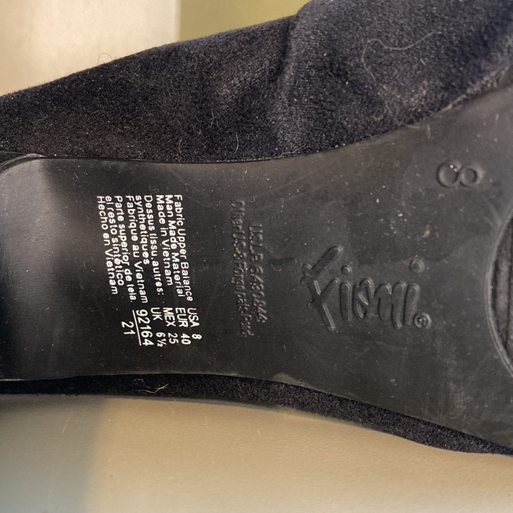 Fioni black suede size 8 peep toe high heels also have them in tan - Picture 3 of 4